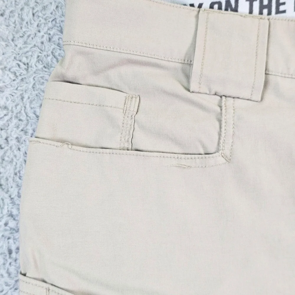 Duluth Trading Co Cargo Shorts Mens 38 Beige Nylon  Outdoor Dry On The Fly
